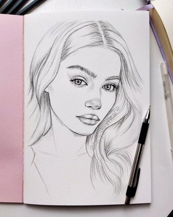 портрет девушки карандашом