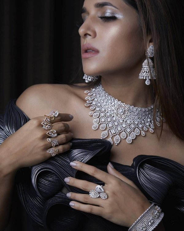 современные ювелирные украшения