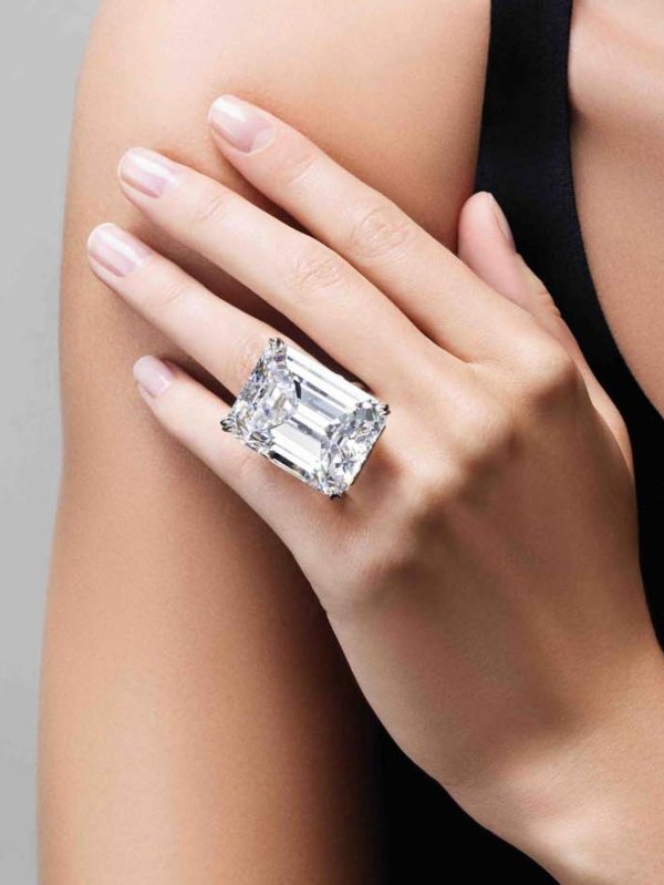 кольцо с бриллиантом 20 карат