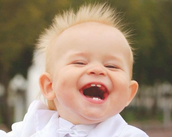 смех малышей