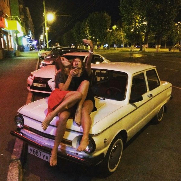 желтый запорожец