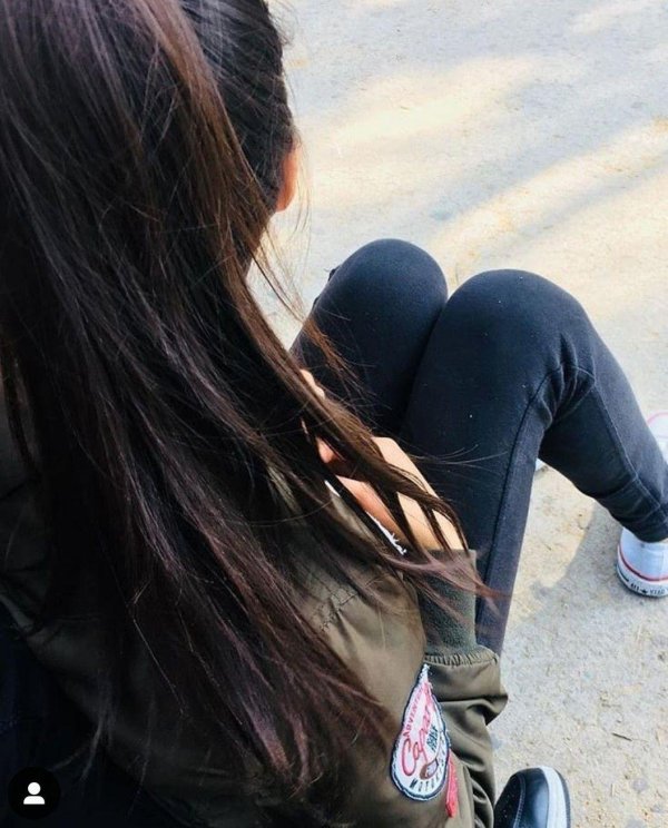 девушки с темными волосами