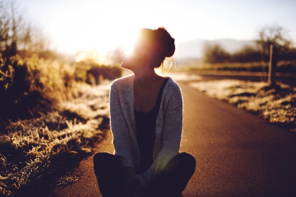 женщина со спины