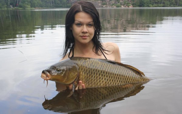 С рыбалкой и девушками