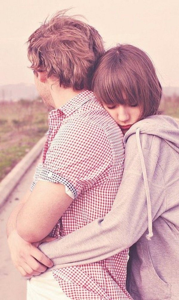 дружеские объятия