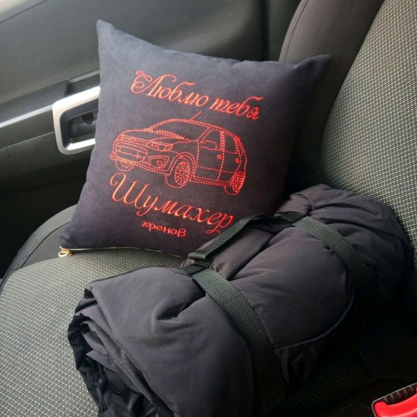 подушка в машину