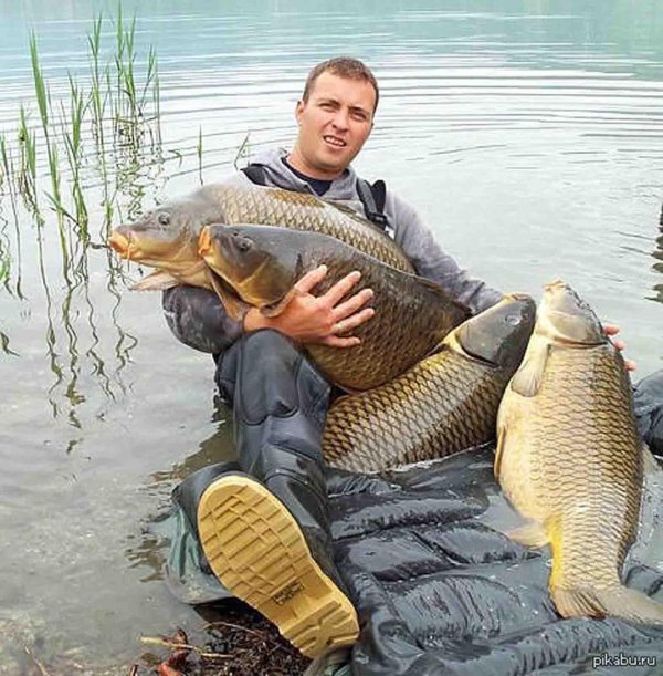 Мужчина на рыбалке