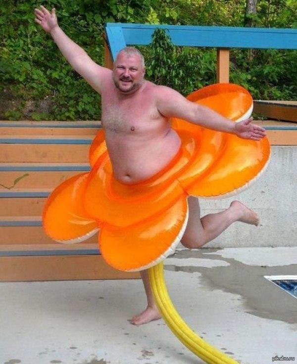 спасательный круг толстый человек