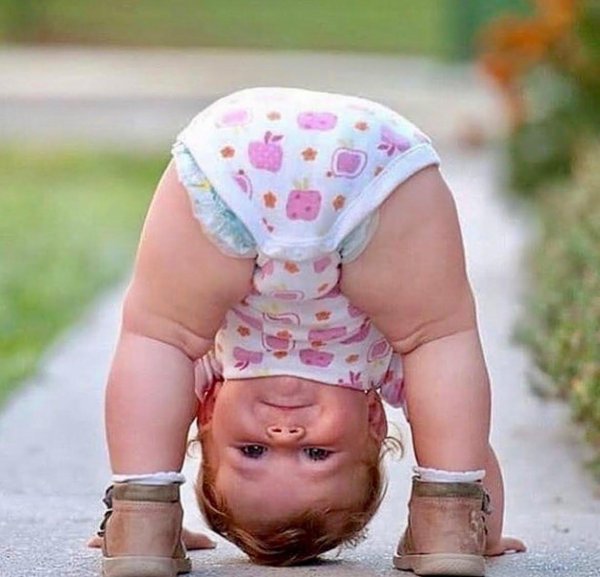 попа малыша