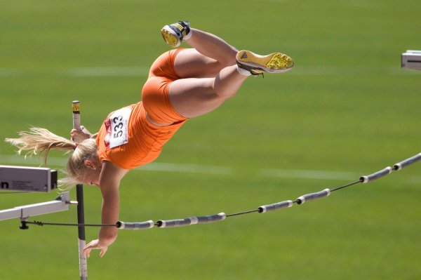 елена исинбаева pole vaulter