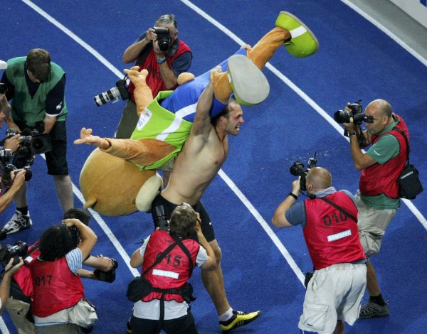 смешной спортсмен