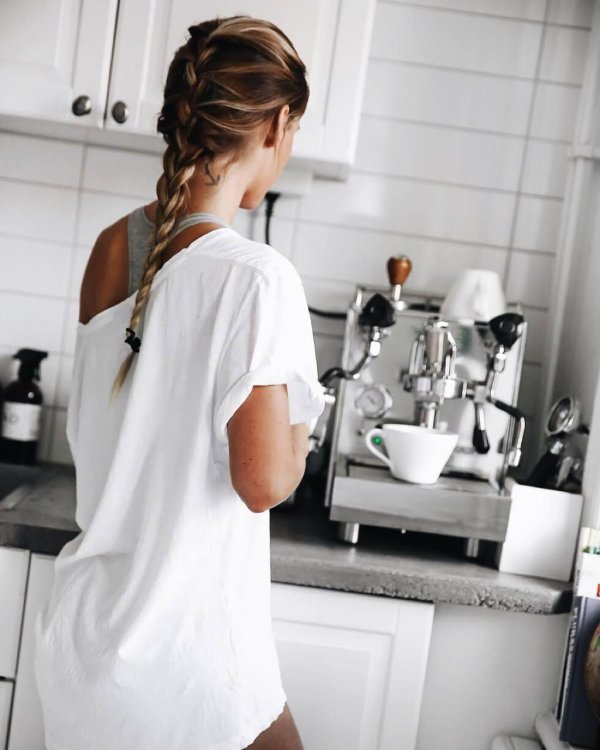 кухня девушка