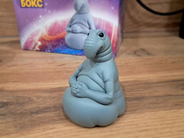 фигурка ждуна