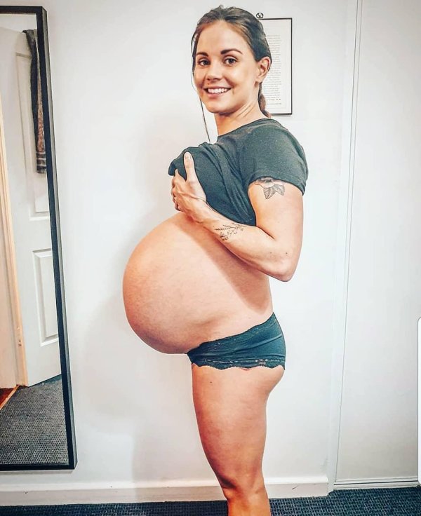 pregnant quadruplets