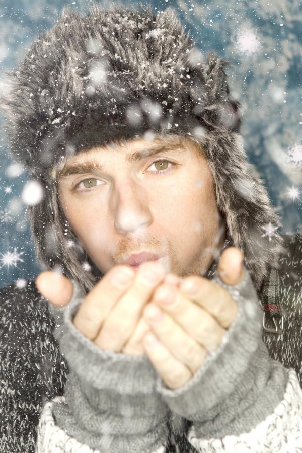 парень зимой