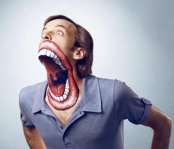 огромный рот