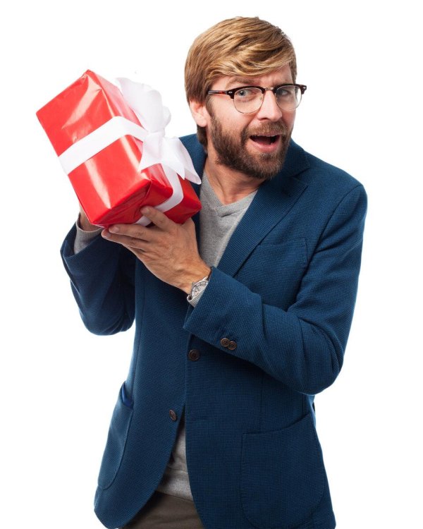 мужчин отказывается от подарка