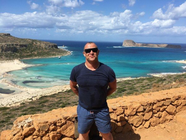 47 лет мужчине