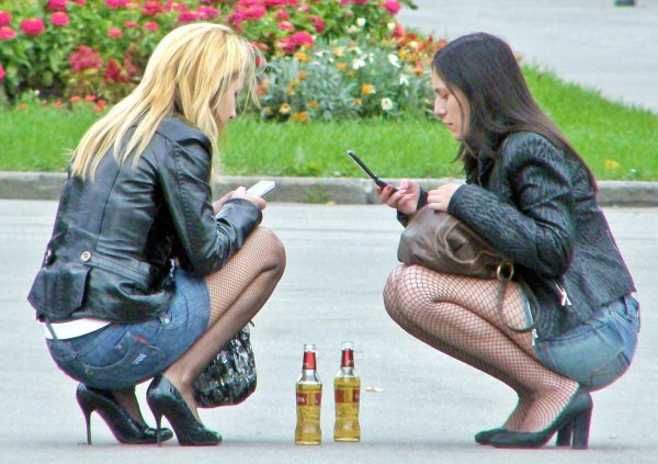 пьяные подружки