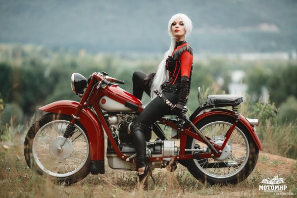 советские мотоциклы и девушки