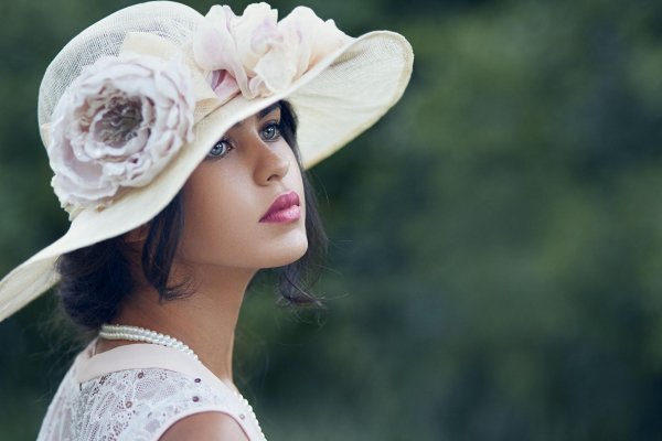 красивые дамы в шляпках