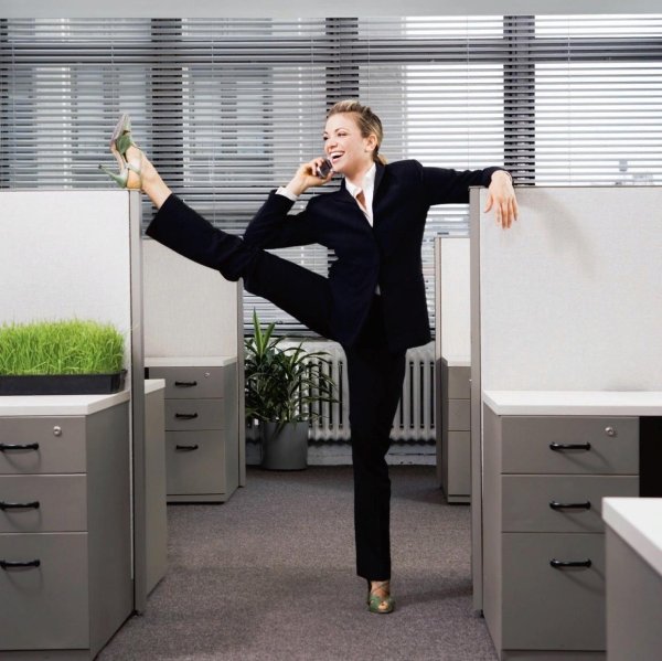 мужчина в офисе