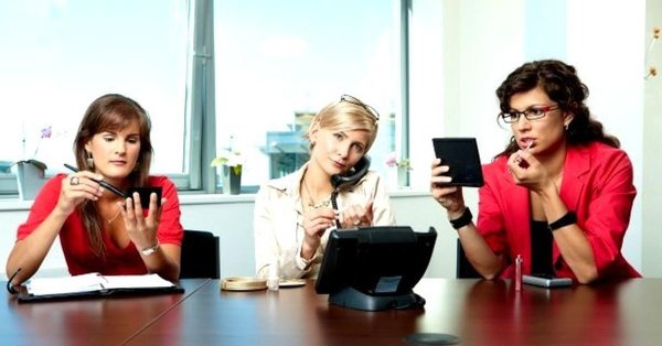 офисная сотрудница