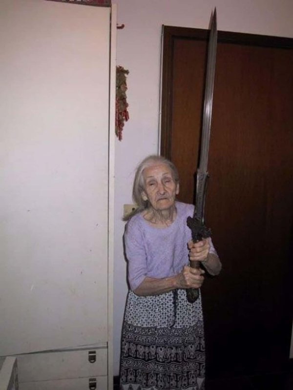 Женщины с топором