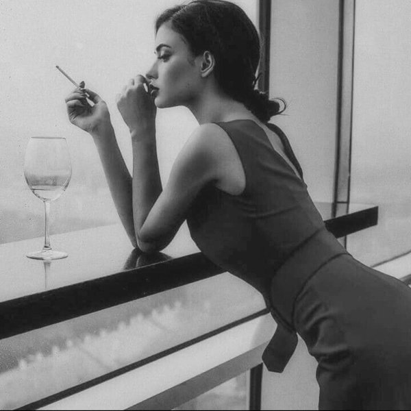 с сигаретой