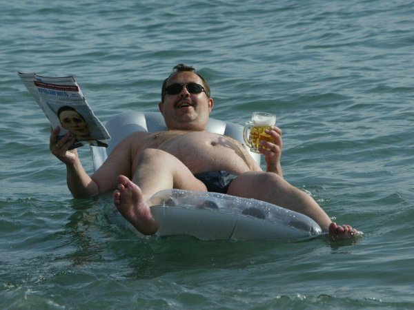 мужик на отдыхе