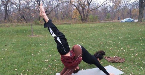 смешная поза