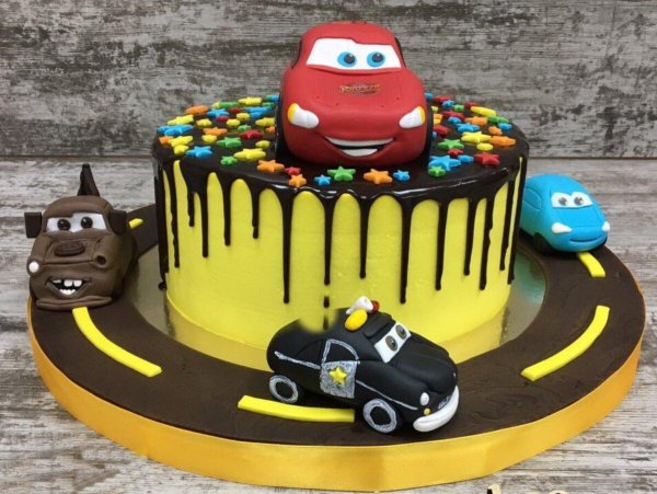 торт с машинками мокас