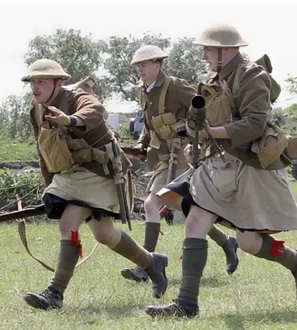 британские солдаты