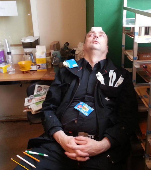 спящий охранник