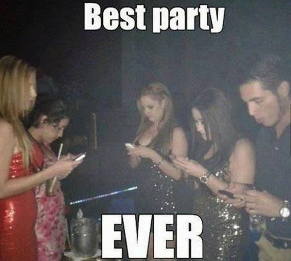 девушки отрываются