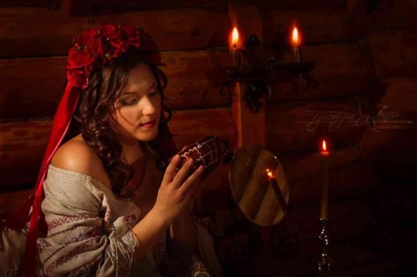 девушки гадают на святки