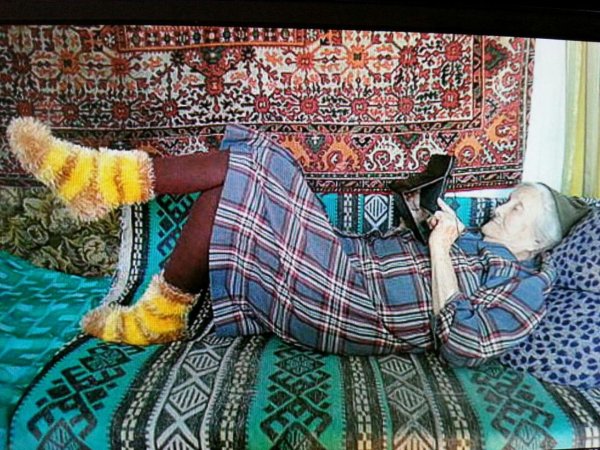 старая бабушка