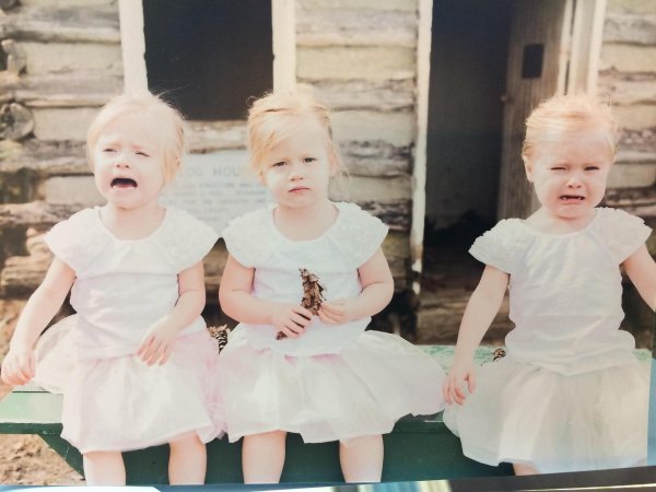 девочка на свадьбе