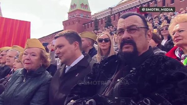 стивен сигал в москве