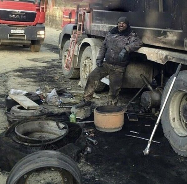 грязный автомеханик