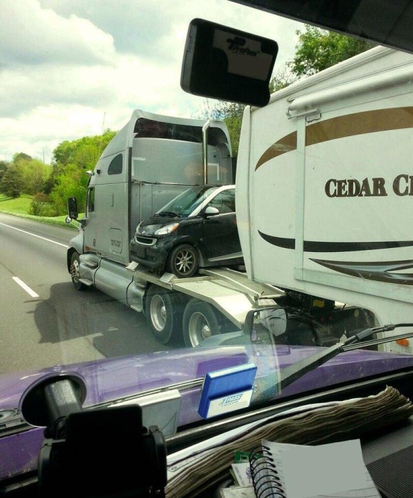 внедорожный автомобиль