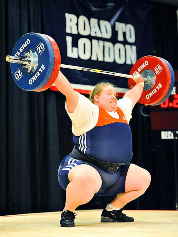 женщина тяжелоатлет