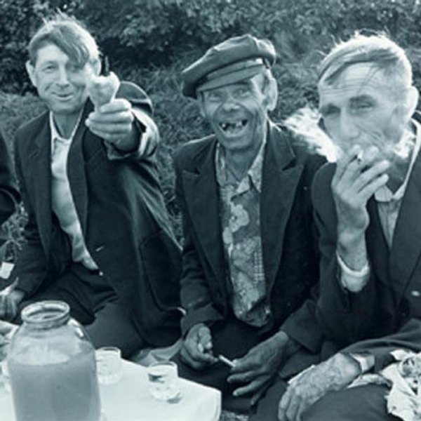 друзья алкоголики