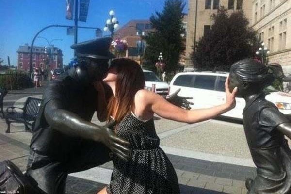 непристойные фотографии