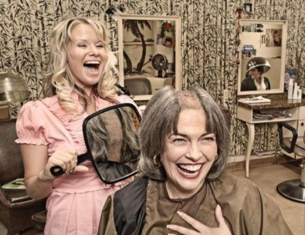 дама в парикмахерской