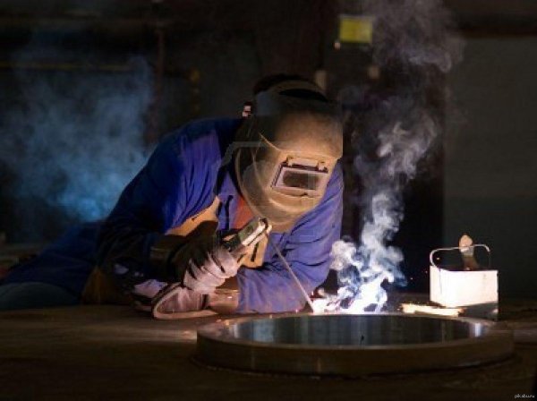 электросварщик ручной сварки