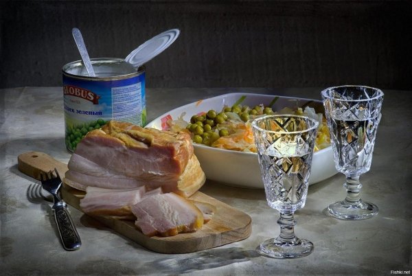 натюрморт с водочкой