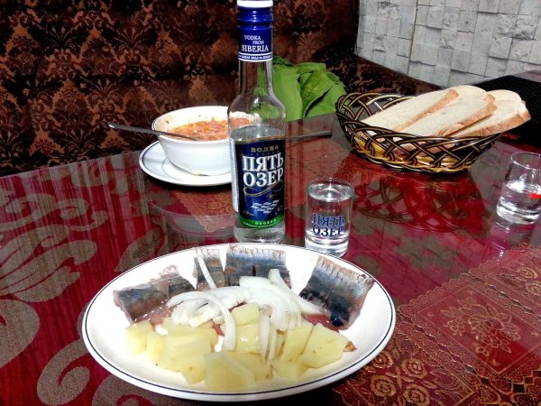 водка селедка