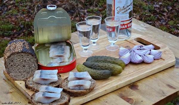 водочка селедочка
