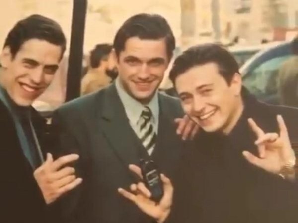 саша белый космос пчела фил